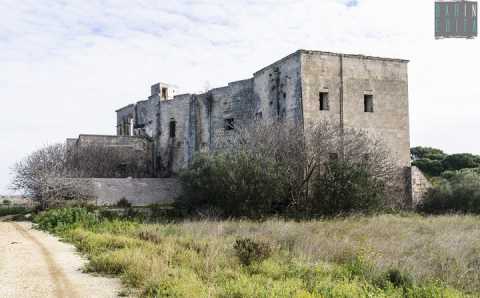 Bari. Antiche mura, scritte sataniche e toccanti poesie:  la masseria Caggiano